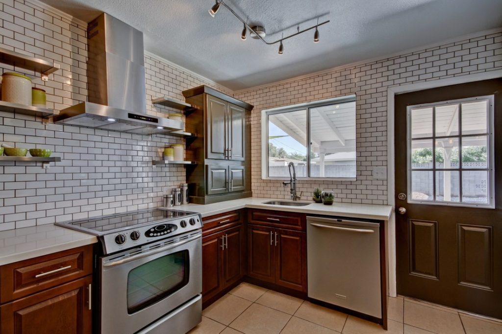 Service- House Kitchen Cabinet